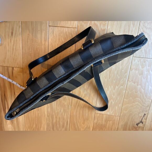 Vintage Fendi Coated Canvas Tote Bag with Leather Trim and Top Zip Closure - Picture 13 of 14